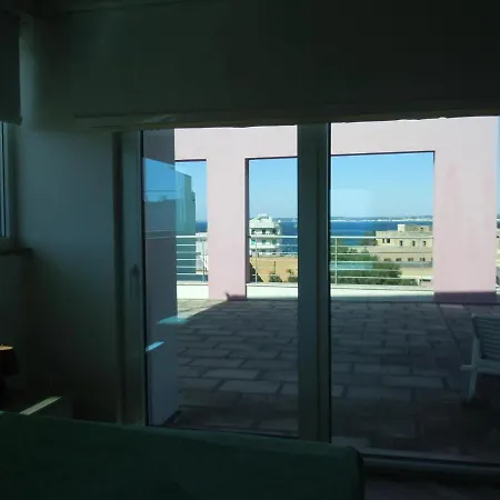 Attico Prestige Con Terrazza Vista Mare